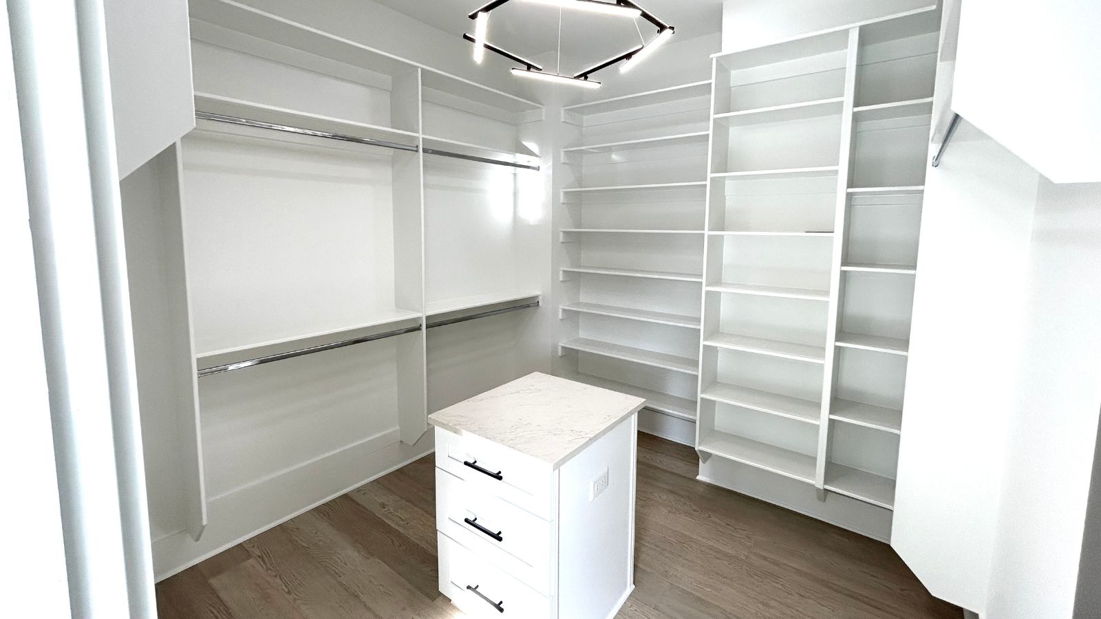 Walk-in Closet